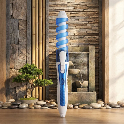 boucleur bleu adossé contre un mur décoratif zen 