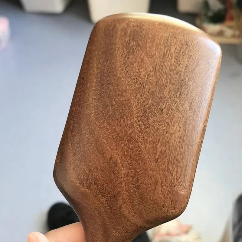 Brosse à cheveux en bois de santal format carré dos de la brosse