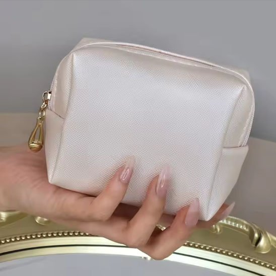 Mini trousse pour sac à main effet nacré chic 