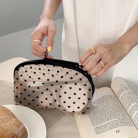 Trousse de toilette femme - petits coeurs - Petits Plaisirs Malins